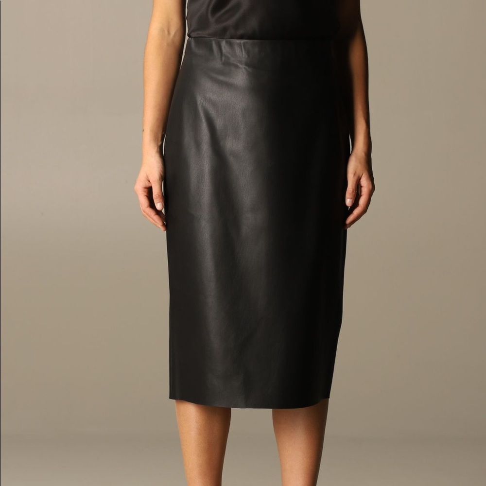 Brand new Simlu black pencil skirt